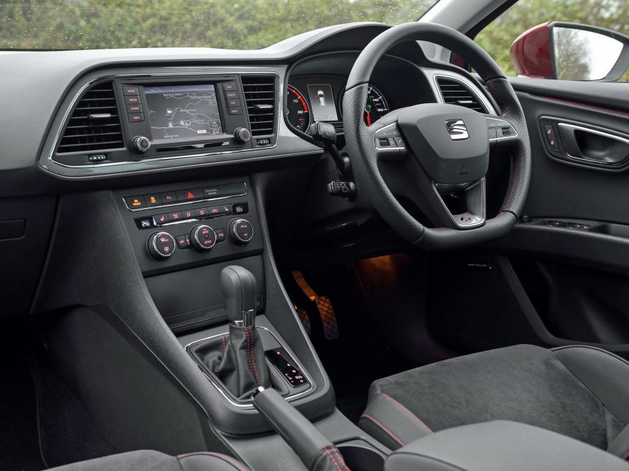  Seat Leon ST FR 2014 года  (UK) (фото 3 из 13)